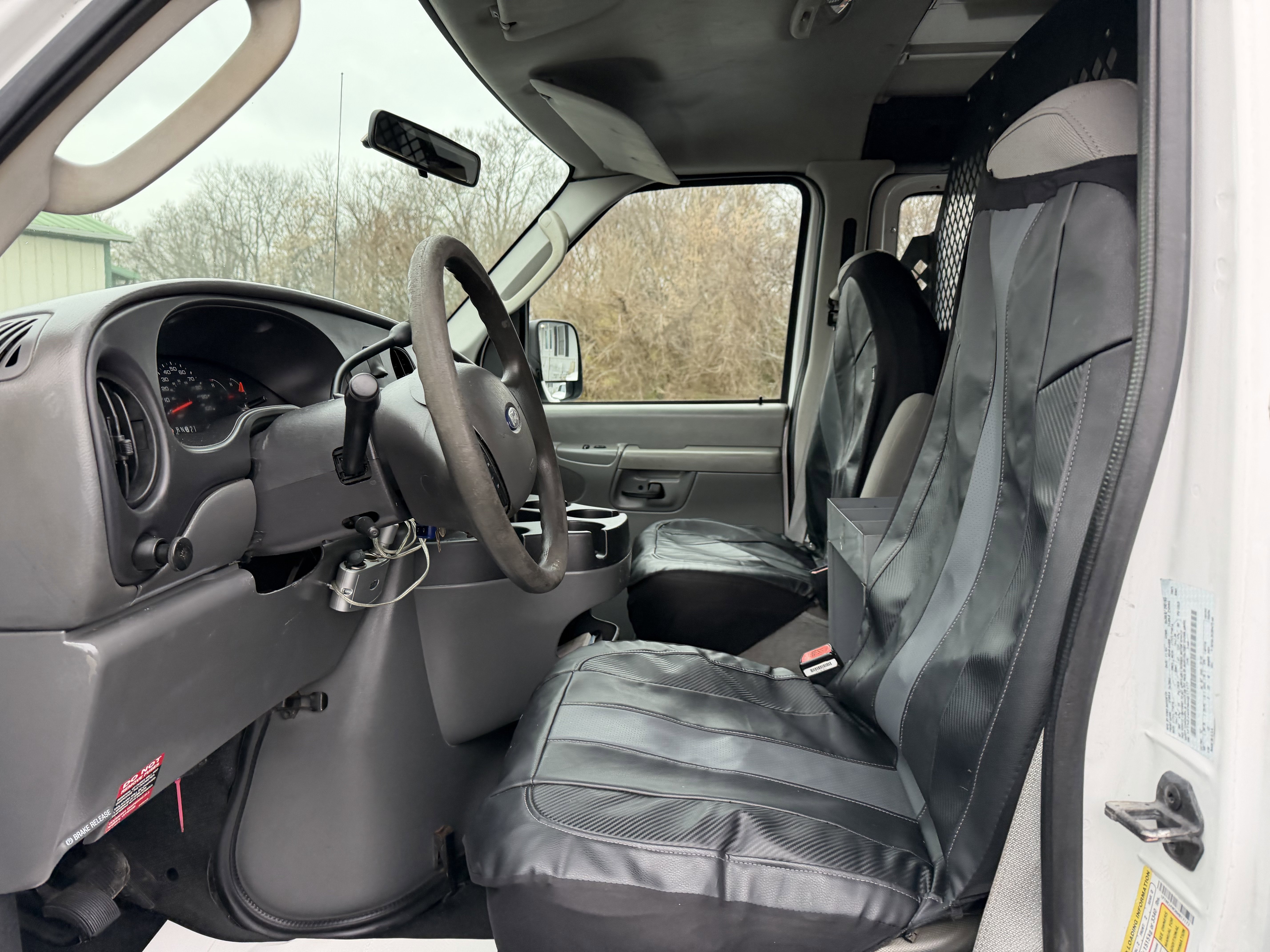 Used 2006 Ford E-250 and Econoline 250 image 10