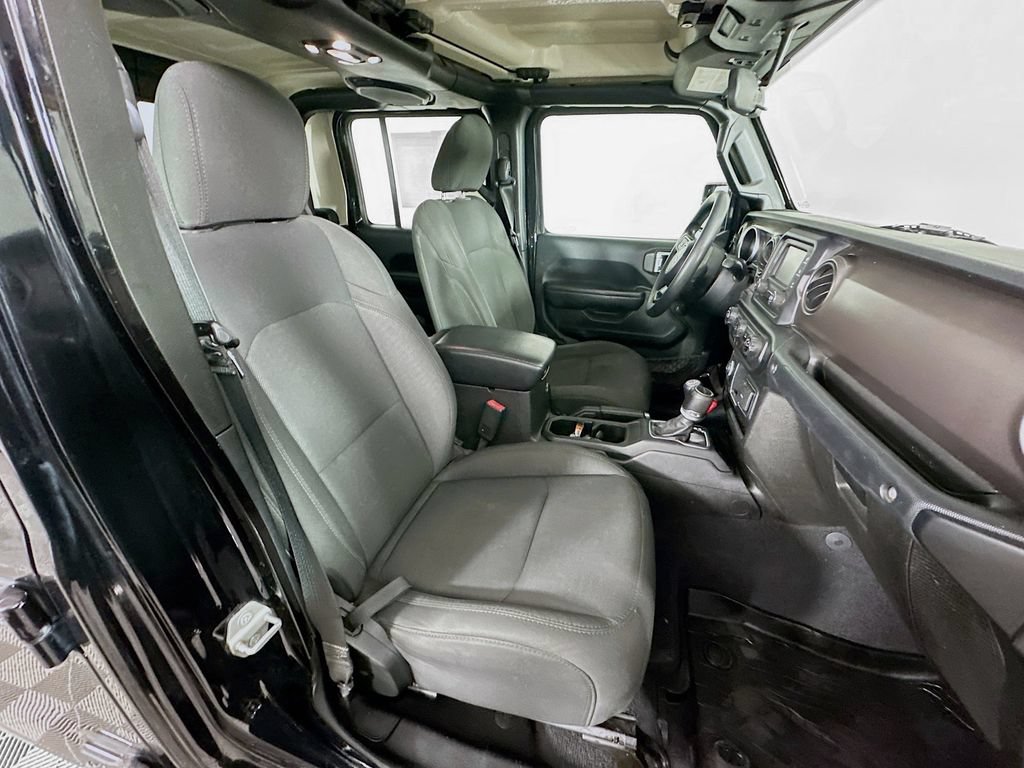 Certified 2020 Jeep Gladiator Sport AWD/4WD image 34