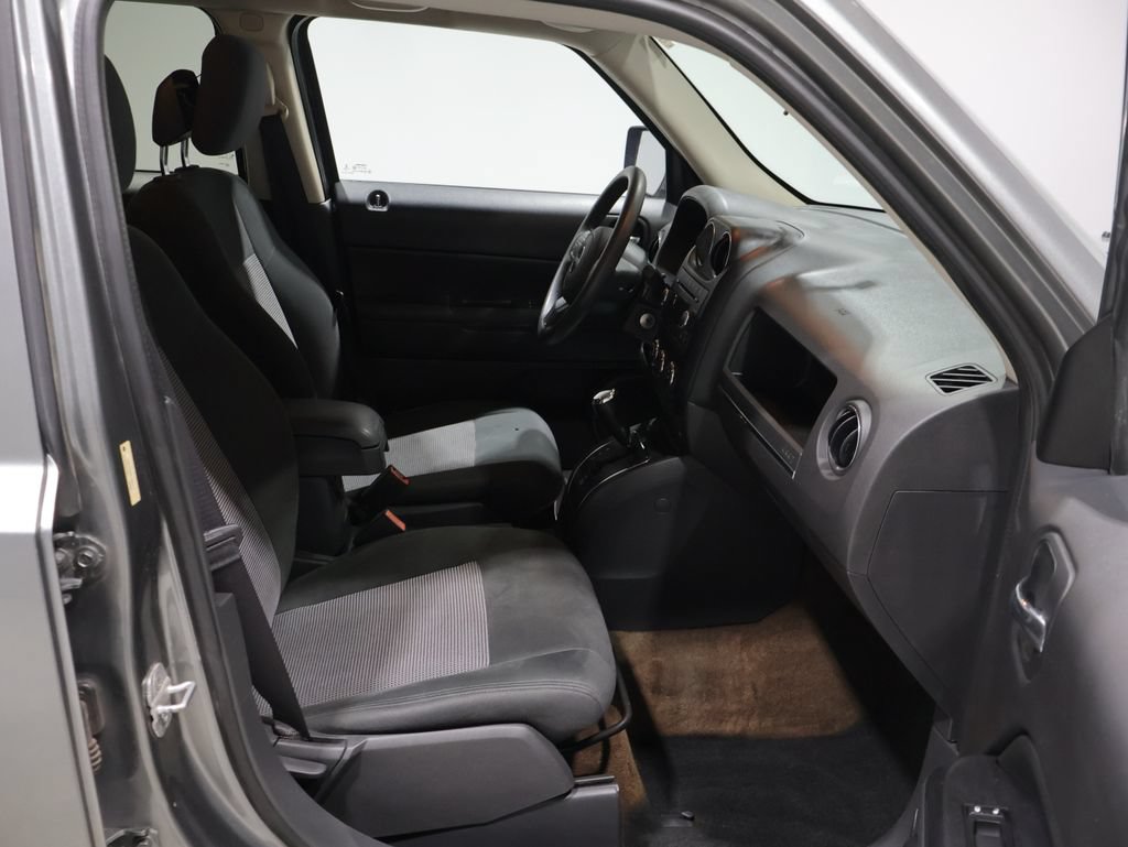 Used 2014 Jeep Patriot Sport w/ Power Value Group FWD image 22