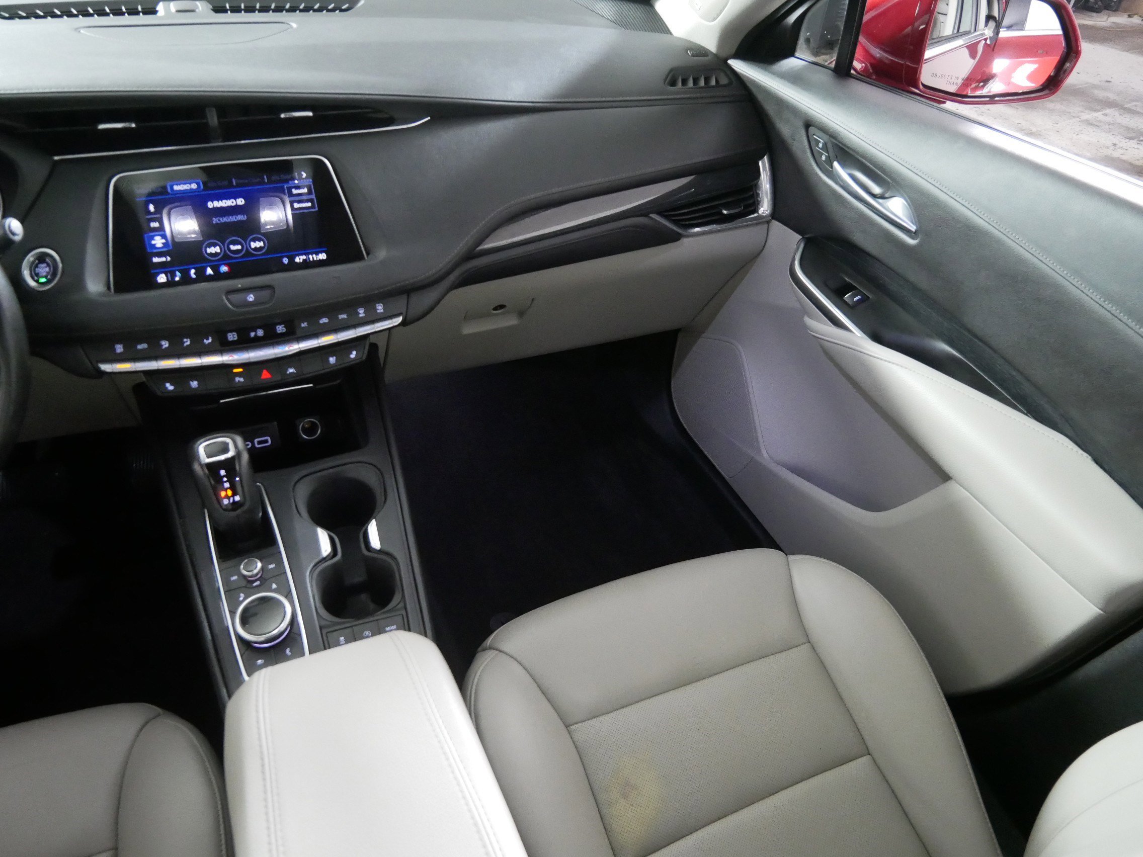 Used 2019 Cadillac XT4 Premium Luxury image 11