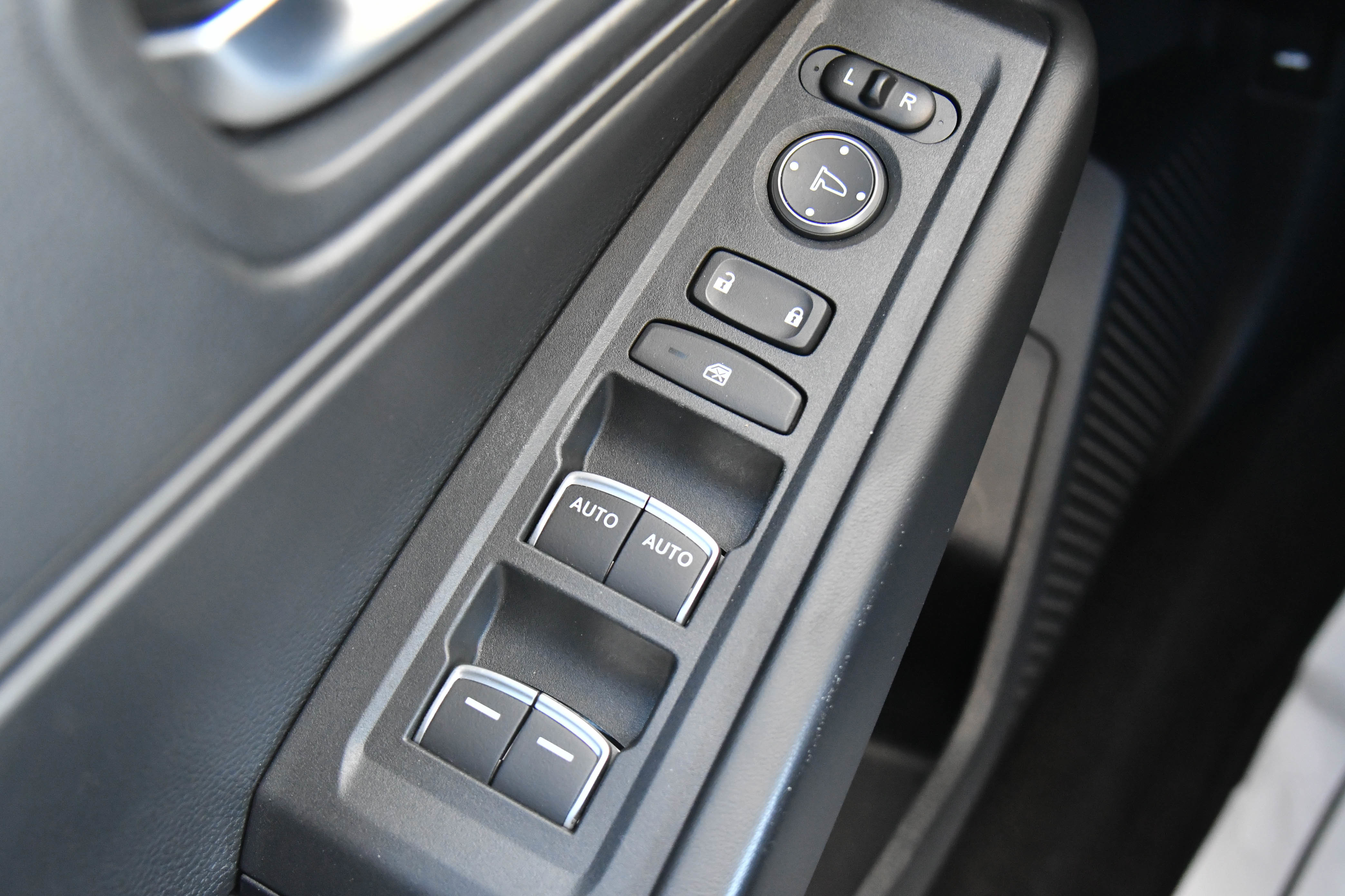 Used 2023 Honda Accord LX image 30