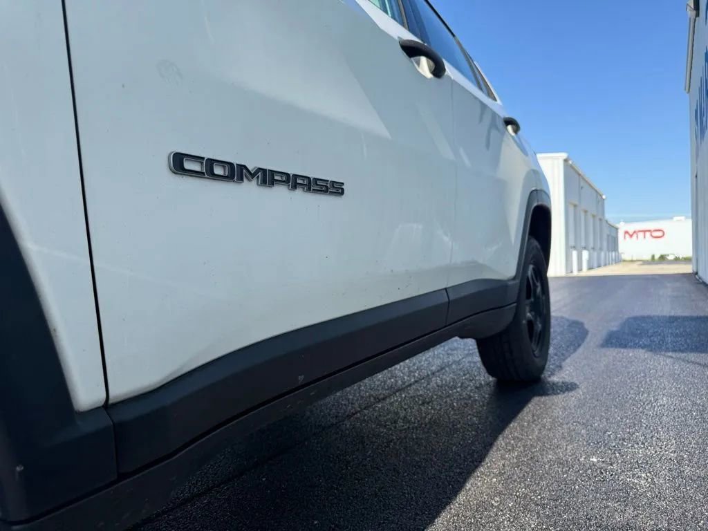 Used 2019 Jeep Compass Sport AWD/4WD image 5