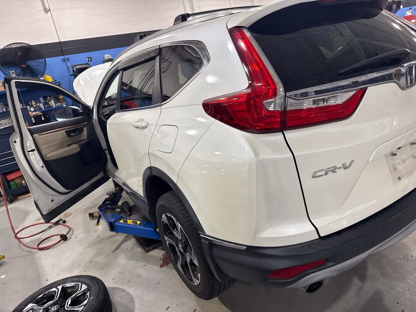 Used 2017 Honda CR-V Touring image 5