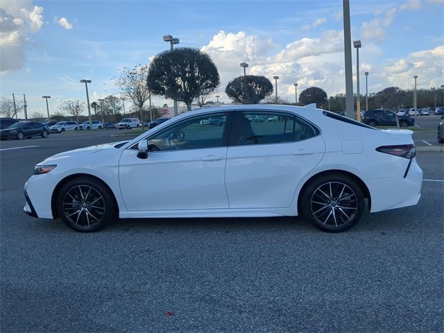 Certified 2023 Toyota Camry SE image 7