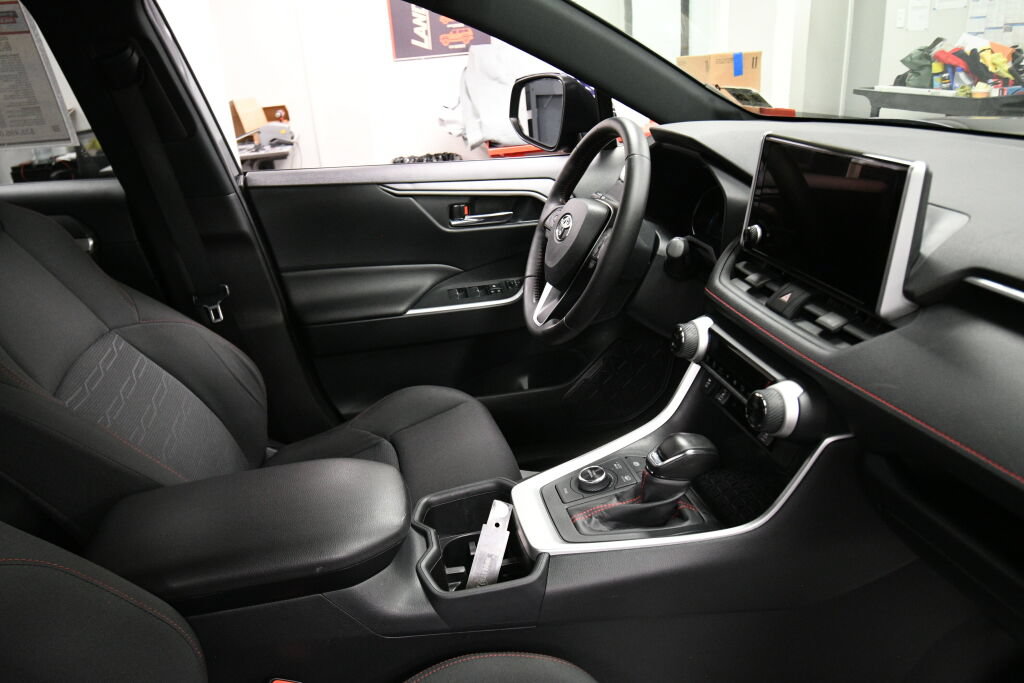 Used 2023 Toyota RAV4 SE w/ Weather & Moonroof Package AWD/4WD image 30