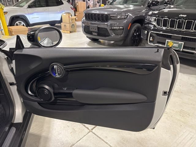 Used 2021 MINI Cooper S w/ Signature Upholstery Package image 26