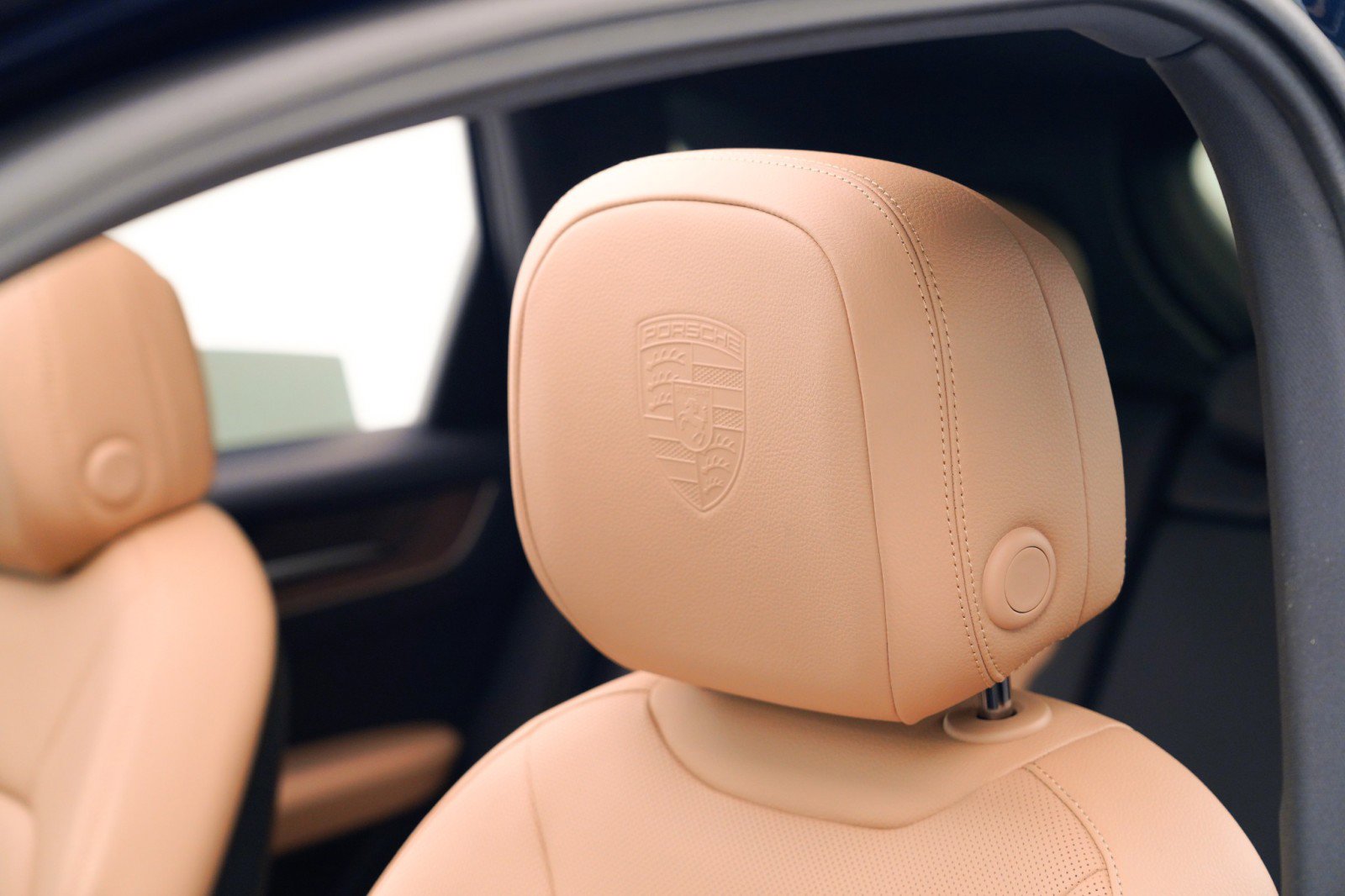 New 2026 Porsche Cayenne image 18