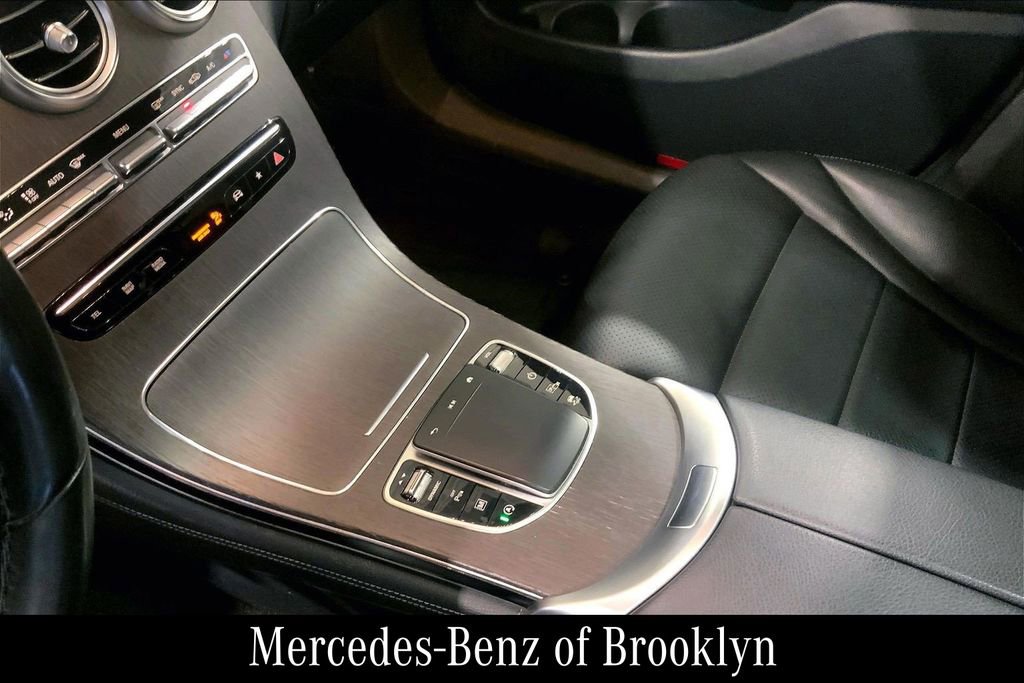 Used 2021 Mercedes-Benz GLC 300 4MATIC image 17