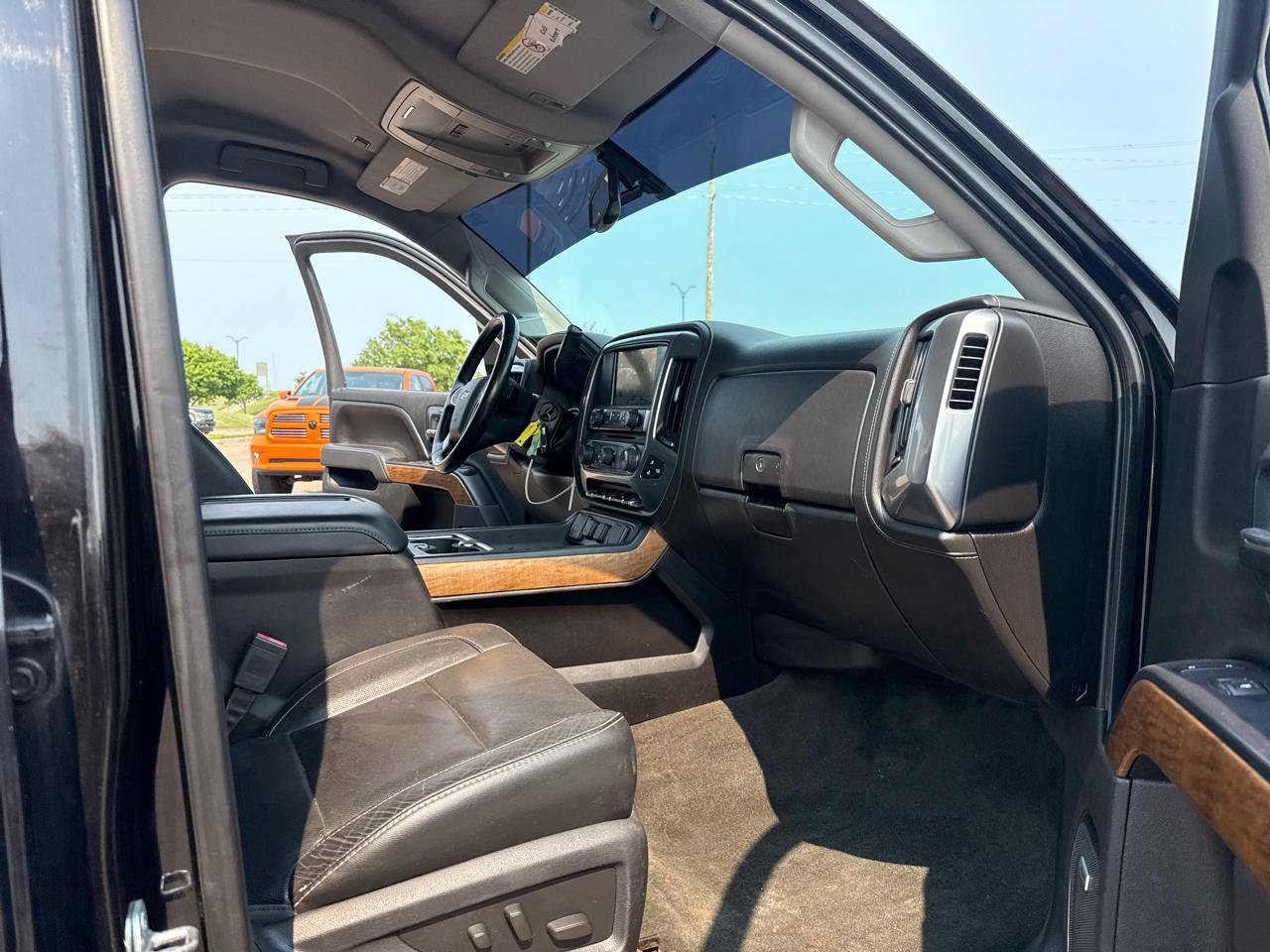 Used 2015 Chevrolet Silverado 2500 LTZ w/ Duramax Plus Package AWD/4WD image 26