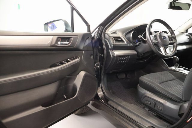 Used 2017 Subaru Outback 2.5i Premium AWD/4WD image 8