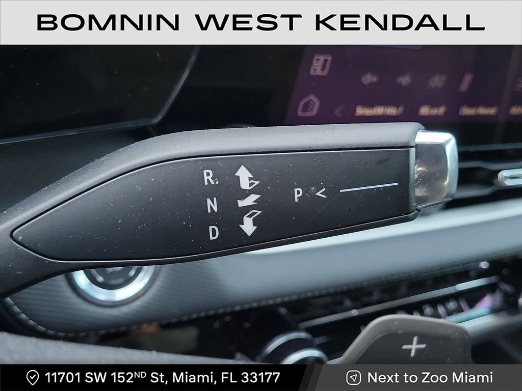 Used 2026 Chevrolet Equinox LT w/ Safety and Technology Package image 13