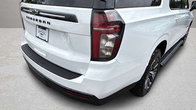 Used 2024 Chevrolet Suburban Z71 w/ Luxury Package AWD/4WD image 38