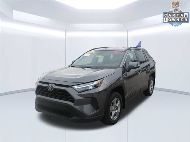 Used 2024 Toyota RAV4 XLE FWD image 3