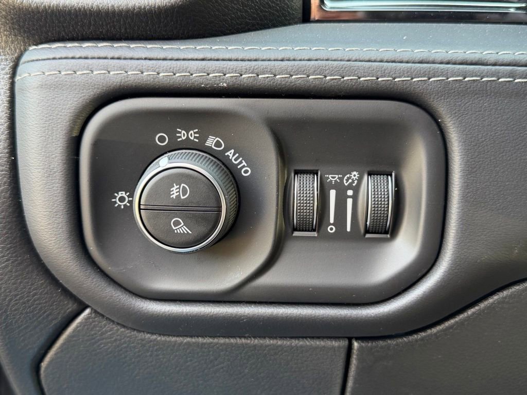 New 2026 RAM 3500 Limited image 25