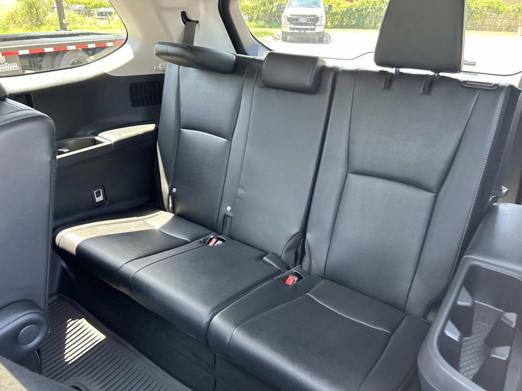 Used 2024 Toyota Grand Highlander AWD Hybrid image 27