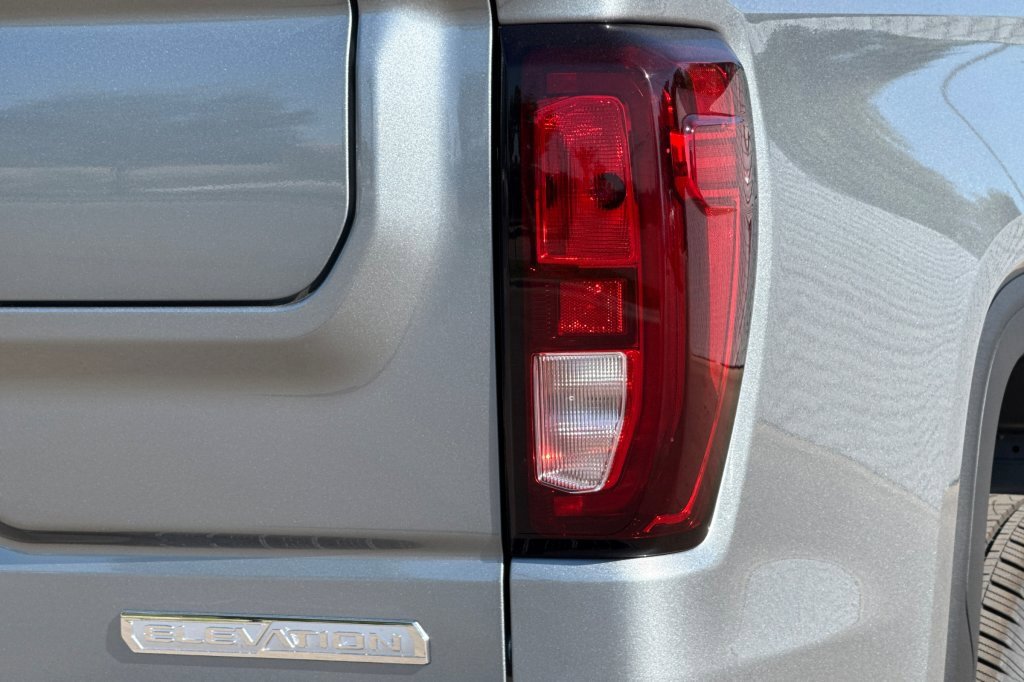 New 2026 GMC Sierra 1500 Elevation image 23
