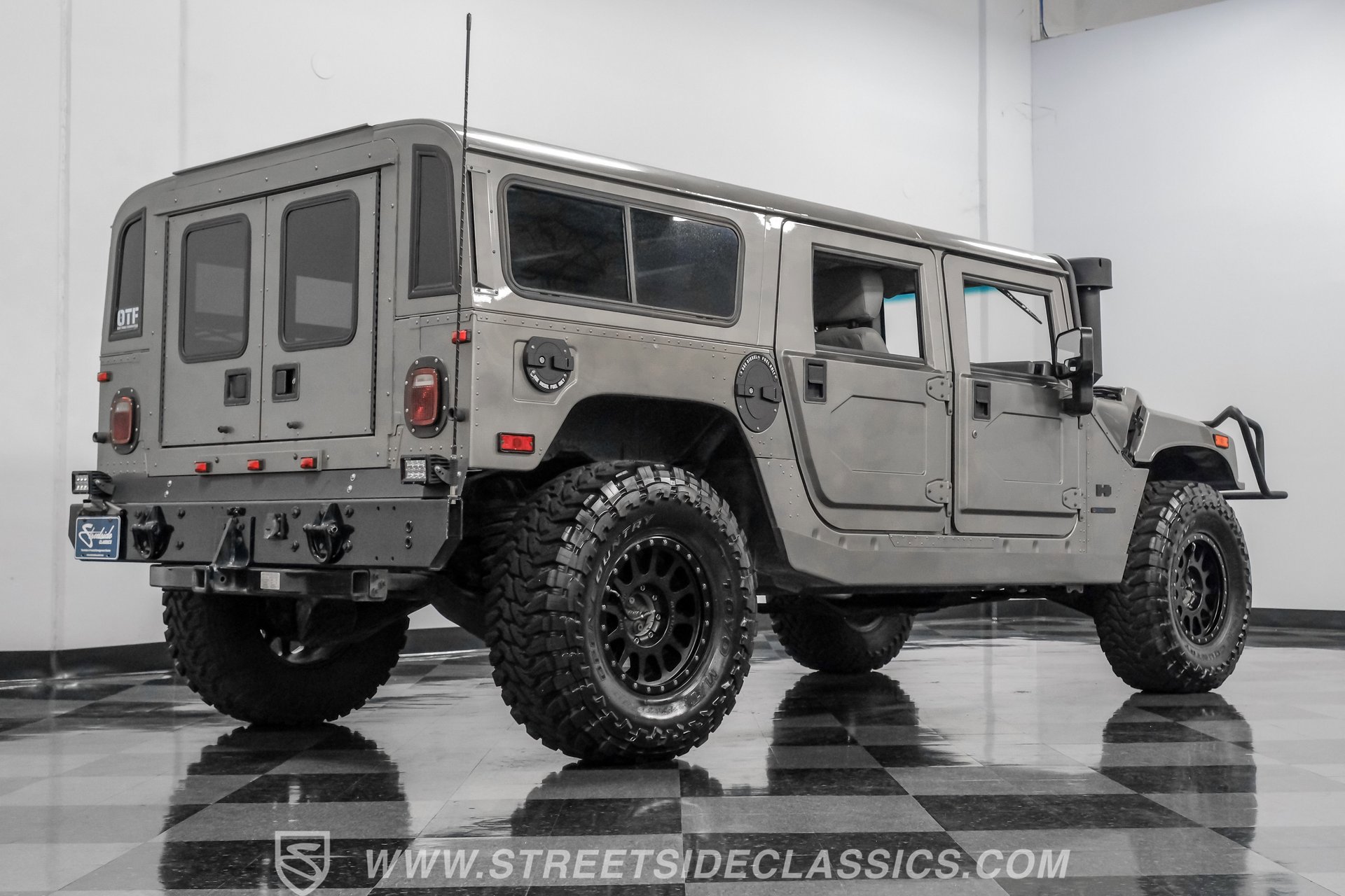 Used 2002 HUMMER H1 4-Door Wagon image 27