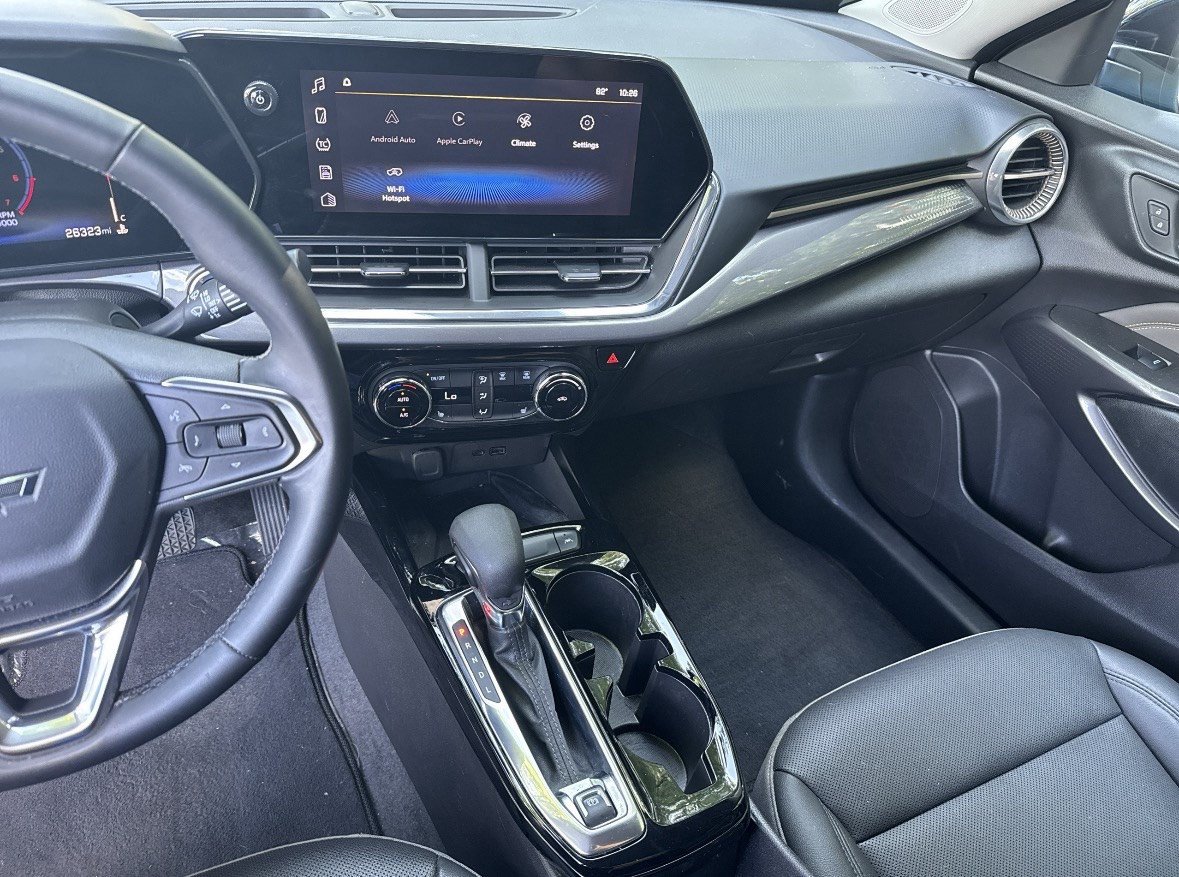 Used 2025 Chevrolet Trax ACTIV w/ Sunroof Package FWD image 25