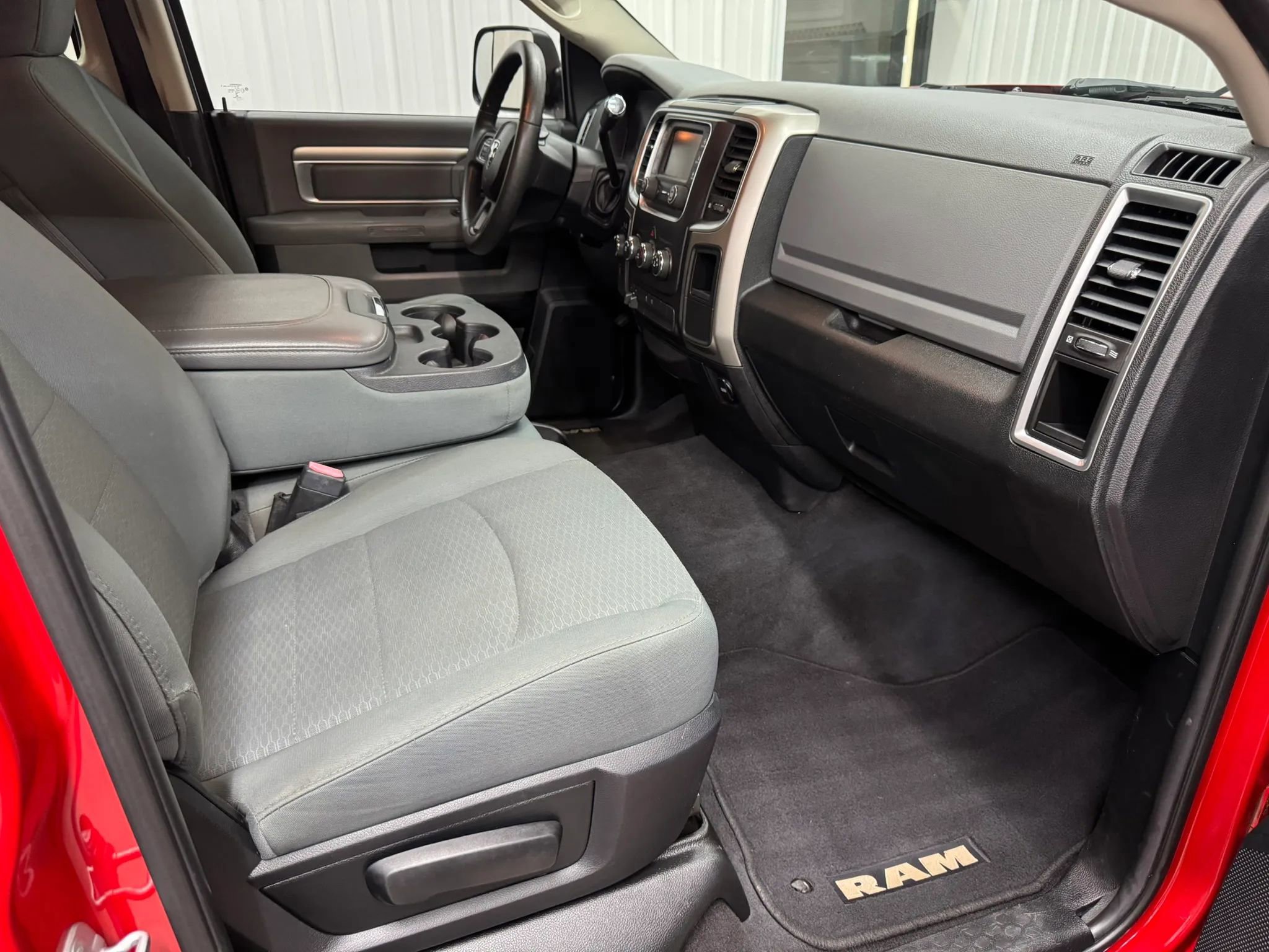 Used 2014 RAM 2500 SLT AWD/4WD image 14