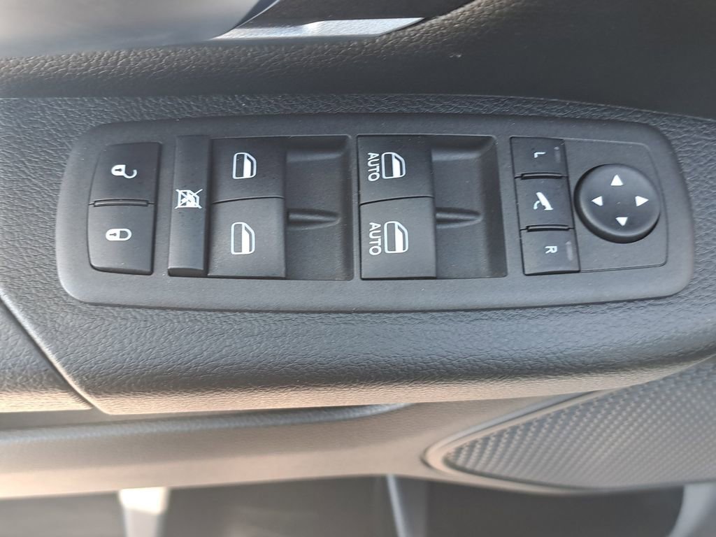 Certified 2022 RAM 1500 Big Horn image 28