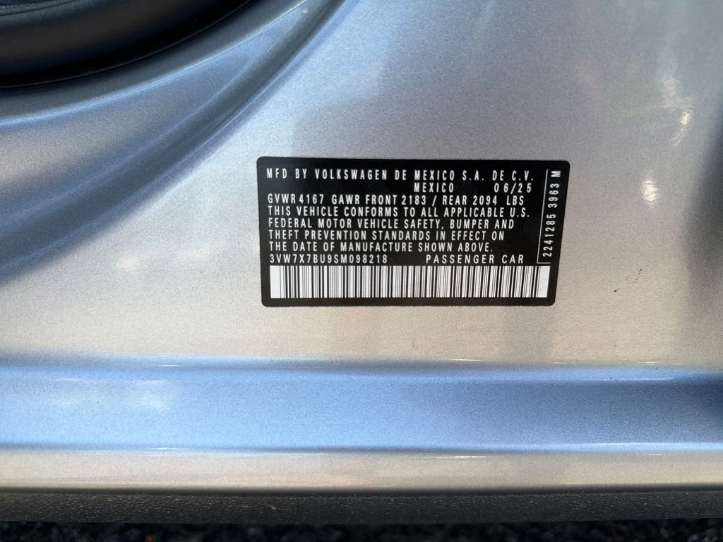 Used 2025 Volkswagen Jetta SE w/ Sunroof Package FWD image 33