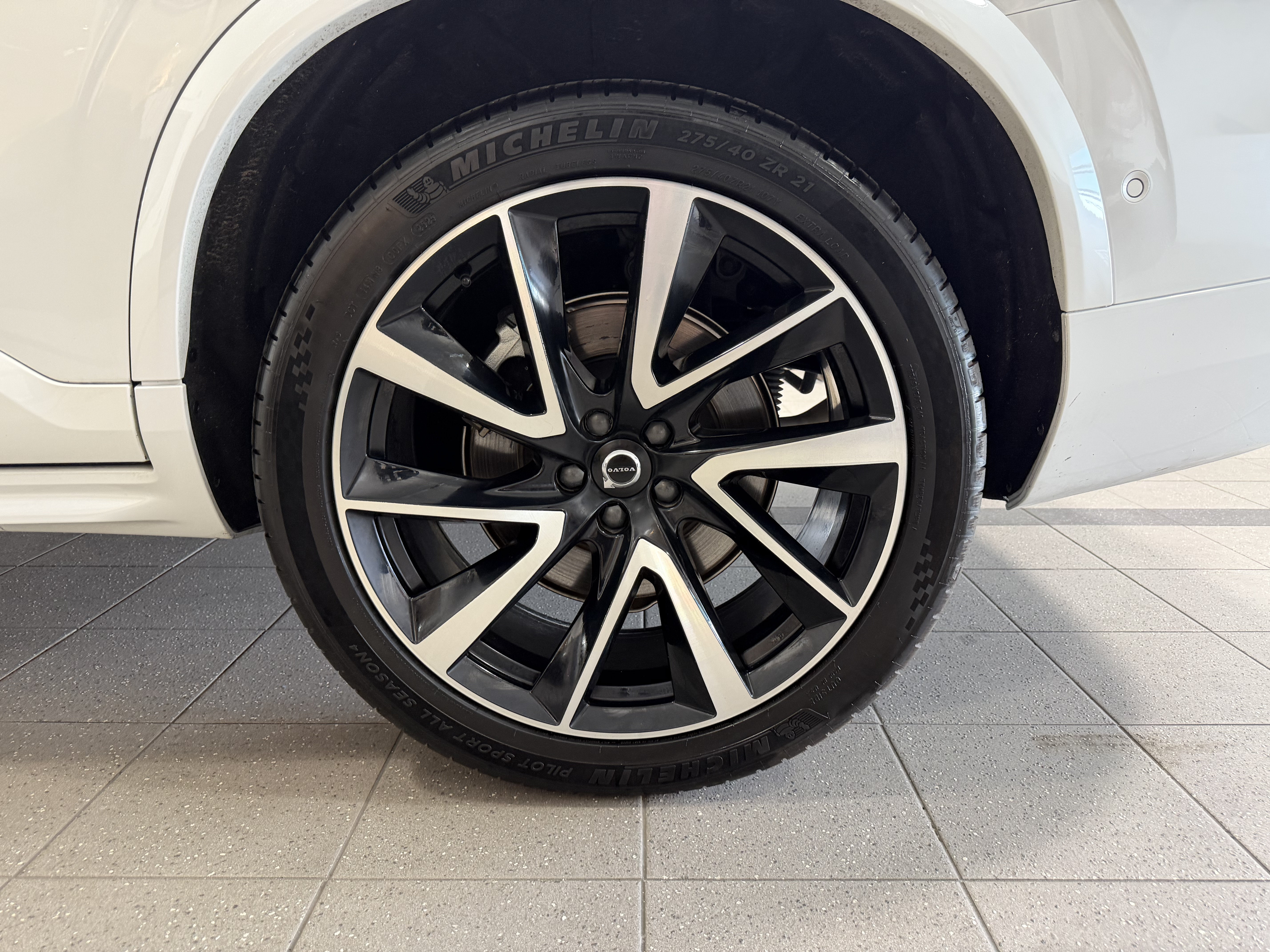 Used 2023 Volvo XC90 T8 Ultimate w/ Lounge Package AWD/4WD image 6