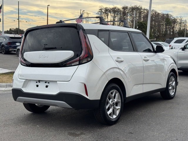 Certified 2023 Kia Soul LX w/ LX Technology Package image 4