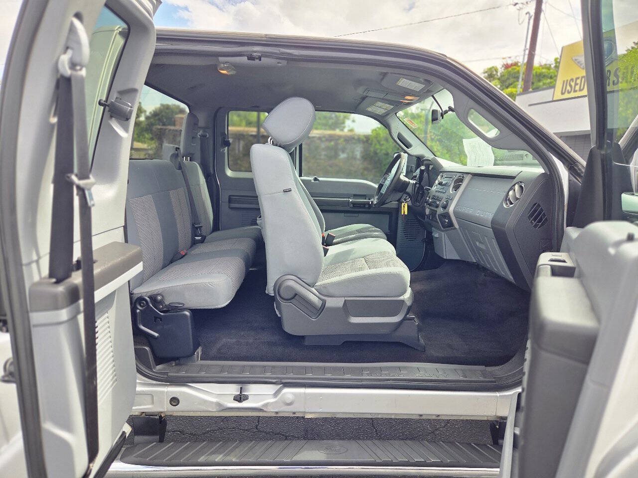 Used 2013 Ford F250 XLT w/ XLT Interior Pkg AWD/4WD image 46