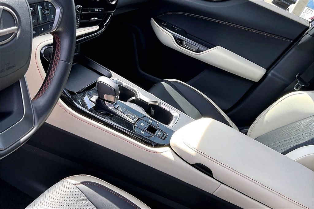 Used 2023 Lexus NX 250 FWD w/ Towing Package (2000 Lbs) image 23