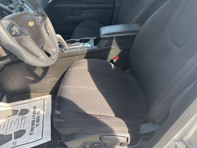 Used 2015 Chevrolet Equinox LS image 17