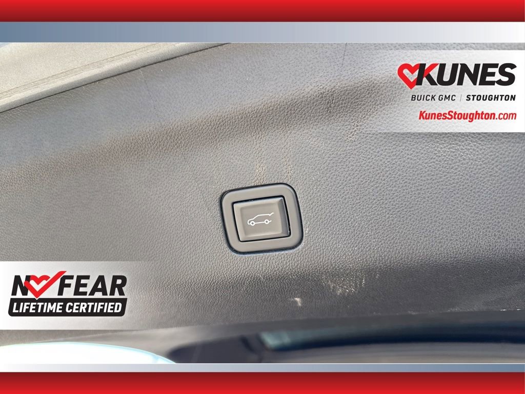 Used 2023 GMC Yukon XL SLT w/ SLT Premium Package AWD/4WD image 18