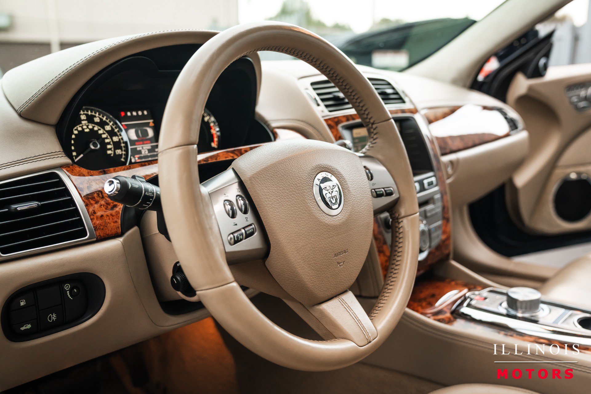 Used 2010 Jaguar XK Convertible RWD image 20