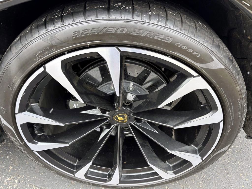 Used 2023 Lamborghini Urus S image 48