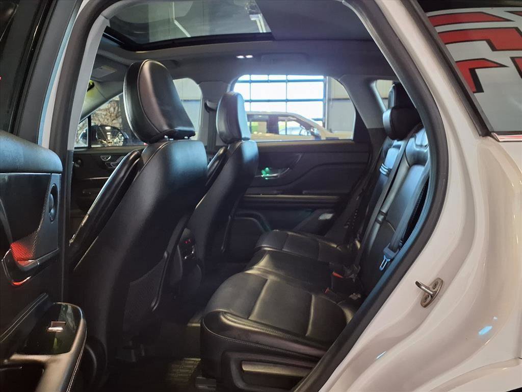 Used 2022 Lincoln Corsair Reserve w/ Sport Package image 14