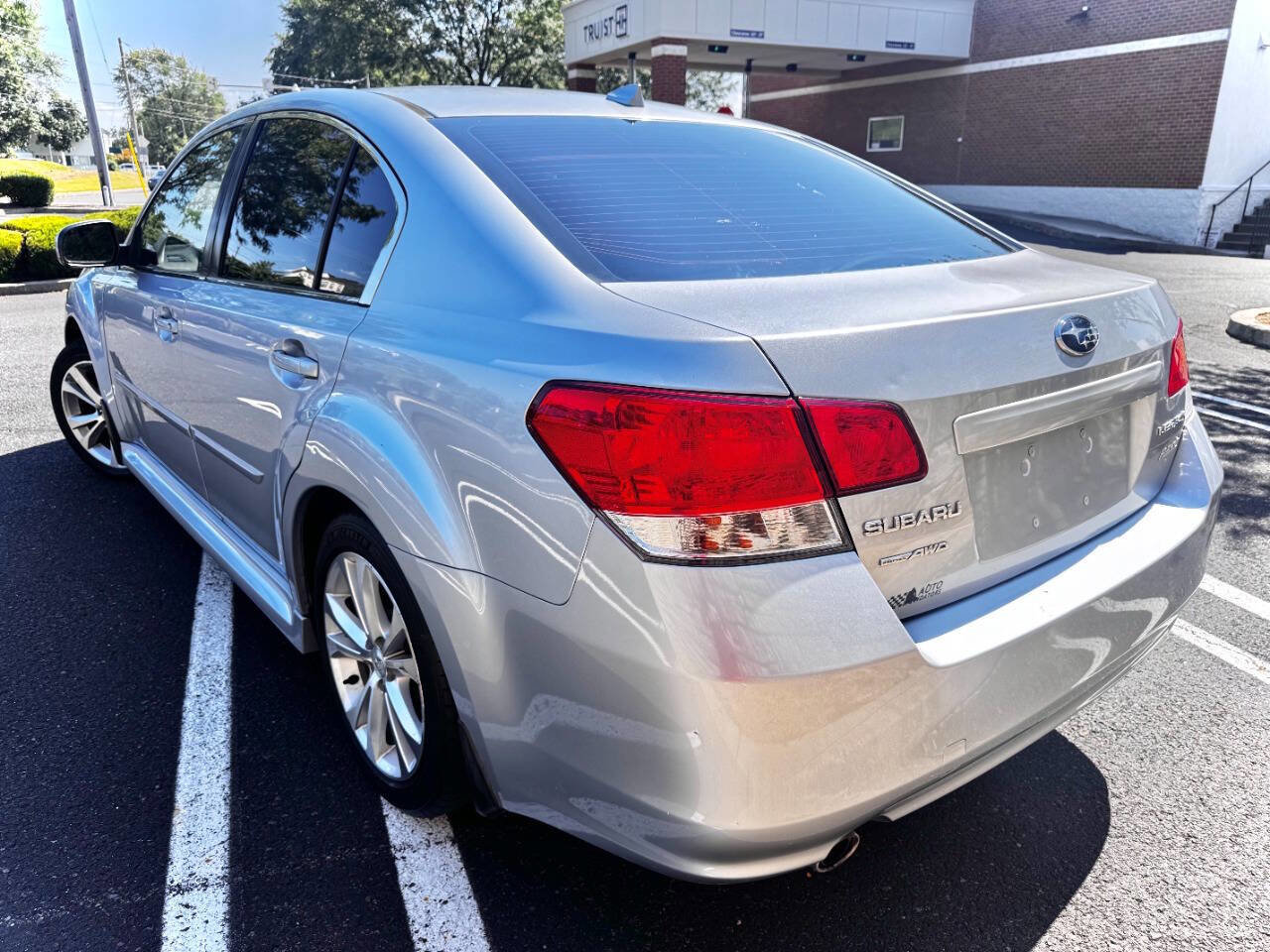 Used 2013 Subaru Legacy 2.5i Limited image 10