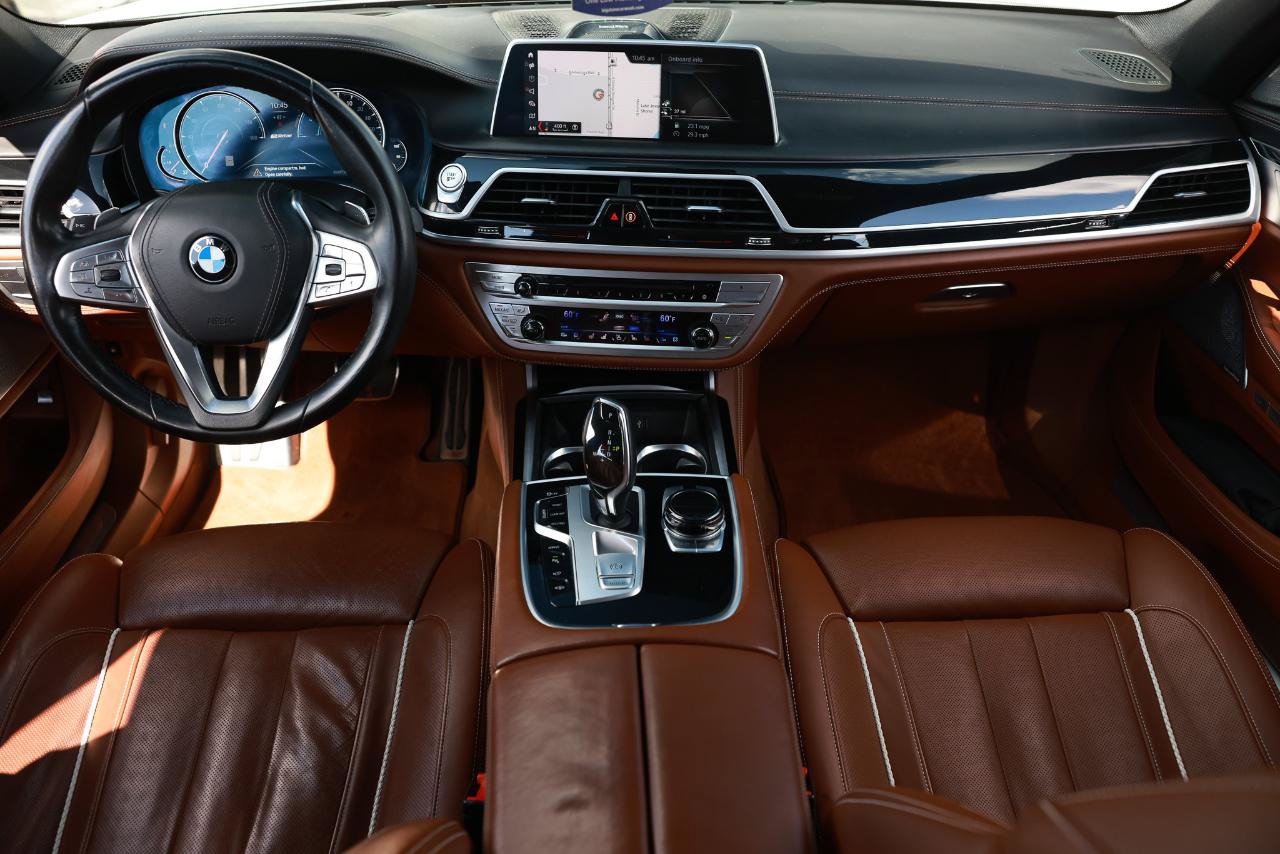 Used 2018 BMW 740e xDrive AWD/4WD image 24