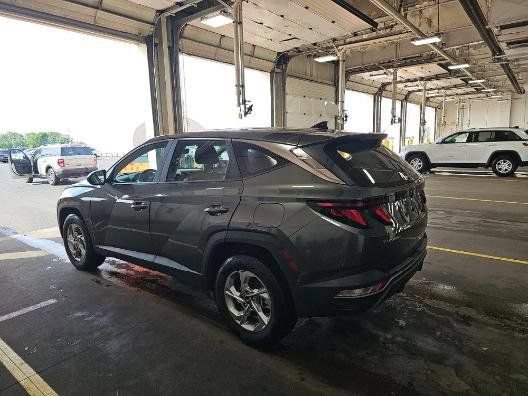 Used 2023 Hyundai Tucson SE AWD/4WD image 3
