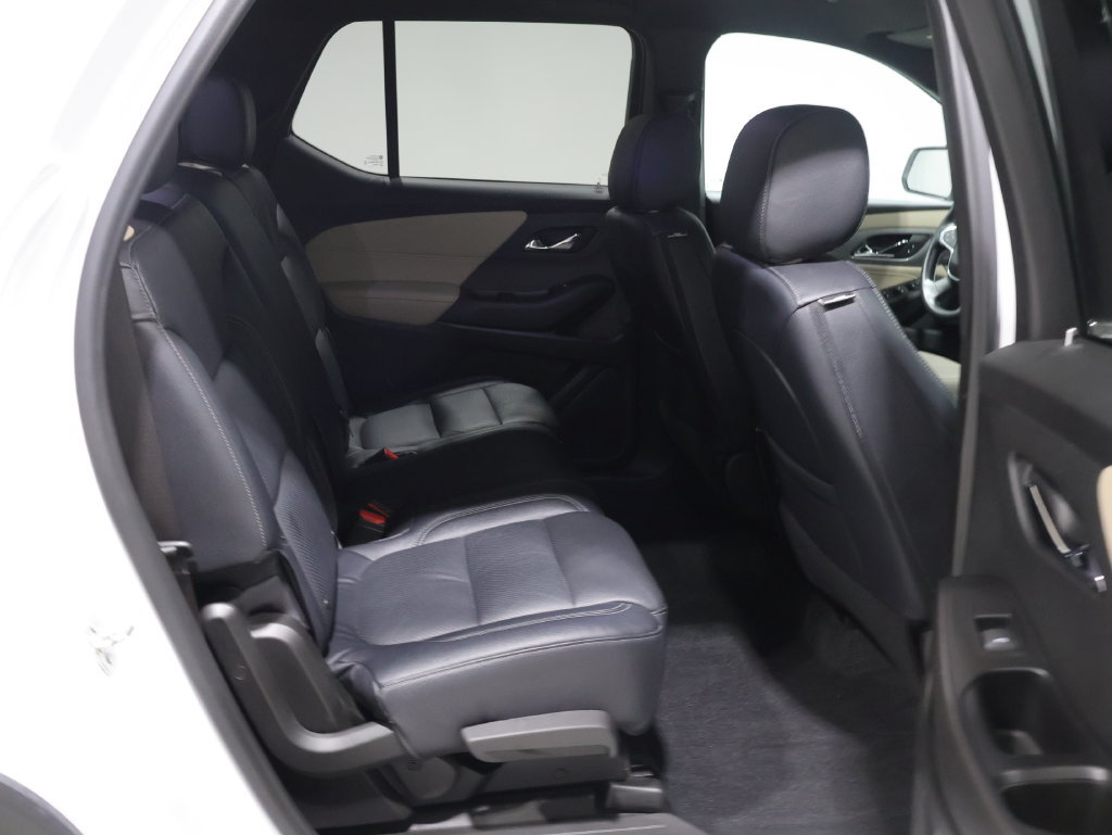 Used 2022 Chevrolet Traverse LS AWD/4WD image 19