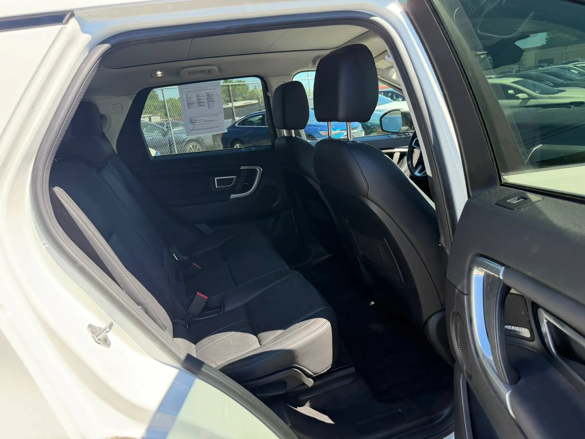 Used 2018 Land Rover Discovery Sport HSE AWD/4WD image 27