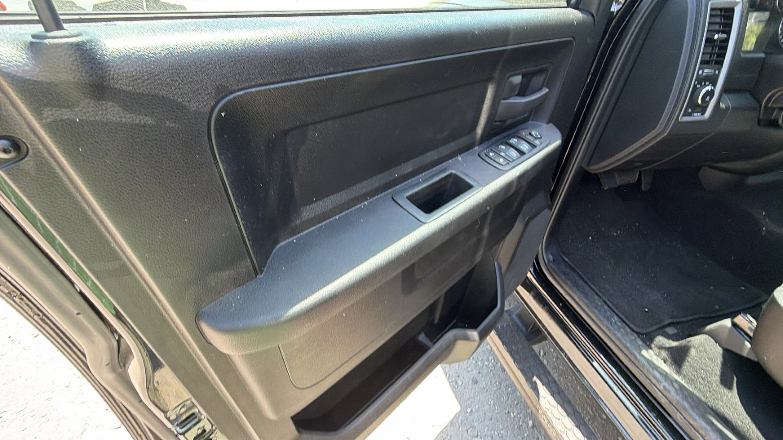 Used 2024 RAM 1500 Tradesman w/ Tradesman SXT Package AWD/4WD image 15