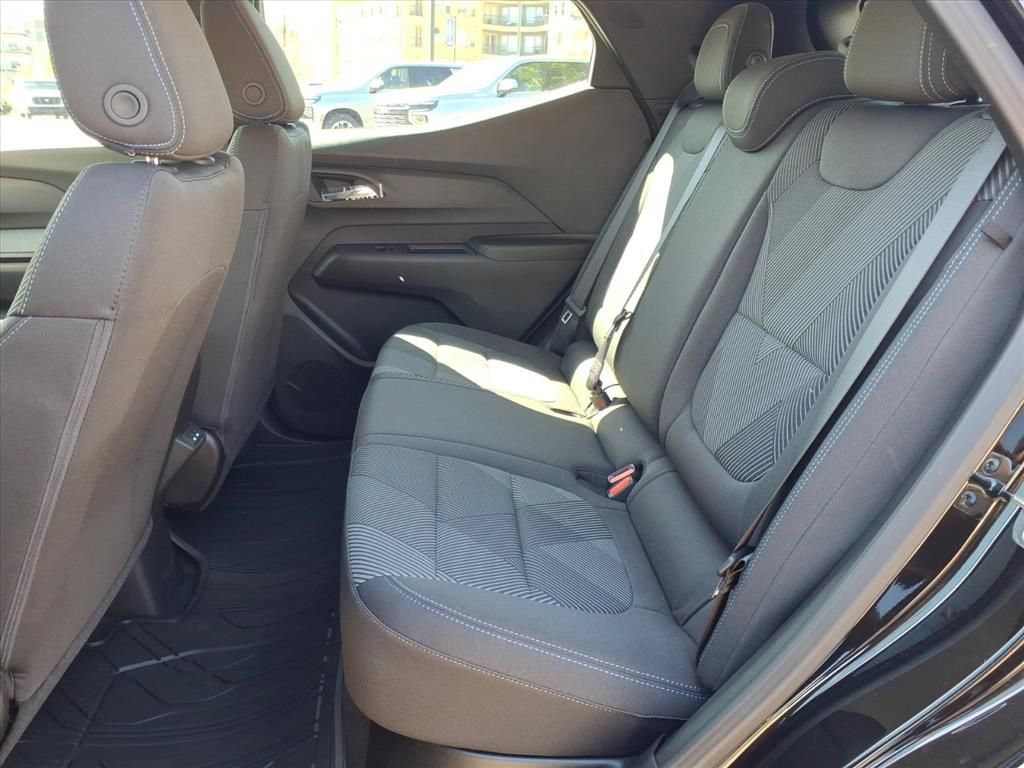 New 2027 Chevrolet Bolt LT w/ Comfort Package FWD image 19