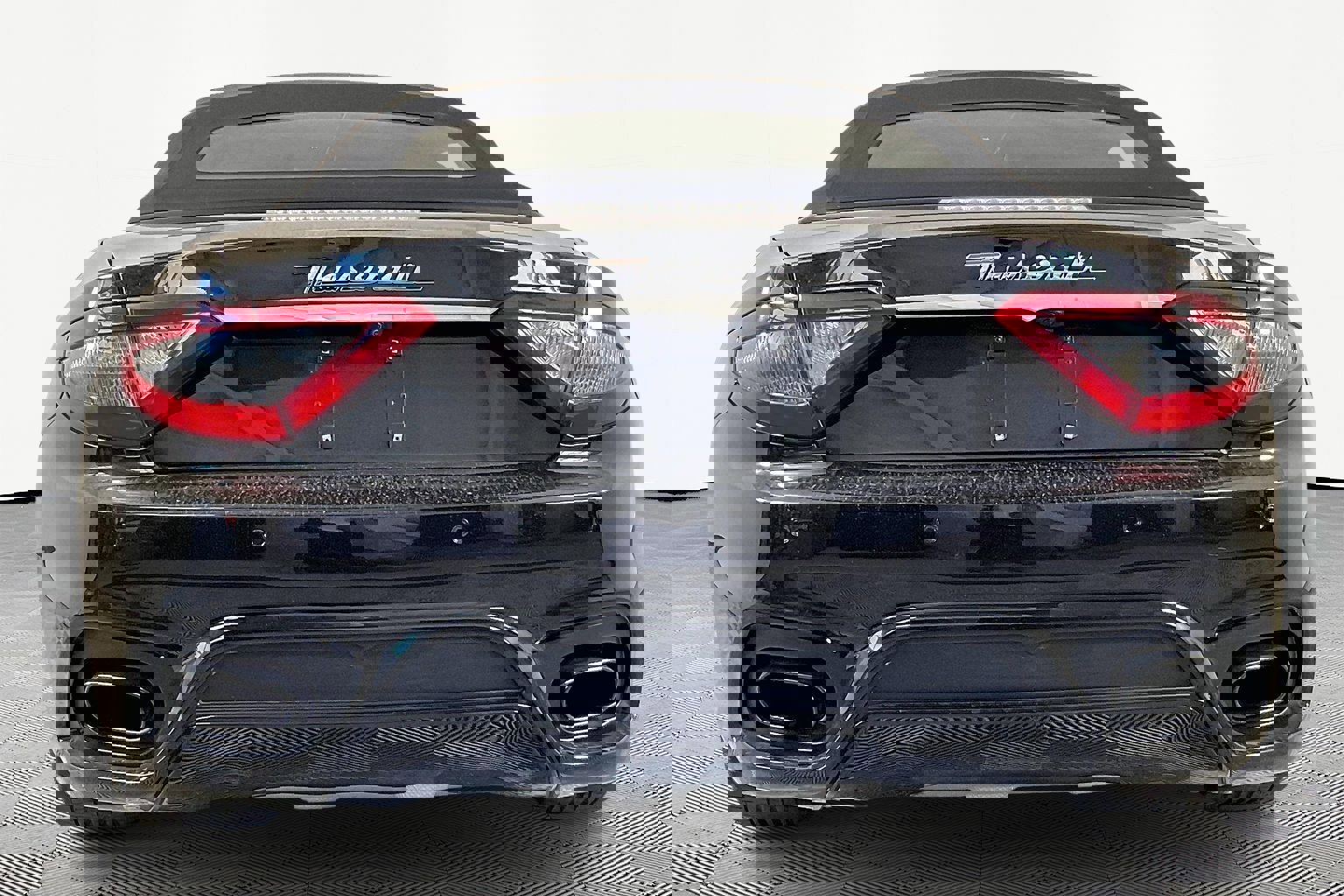 Used 2018 Maserati GranTurismo Convertible image 7