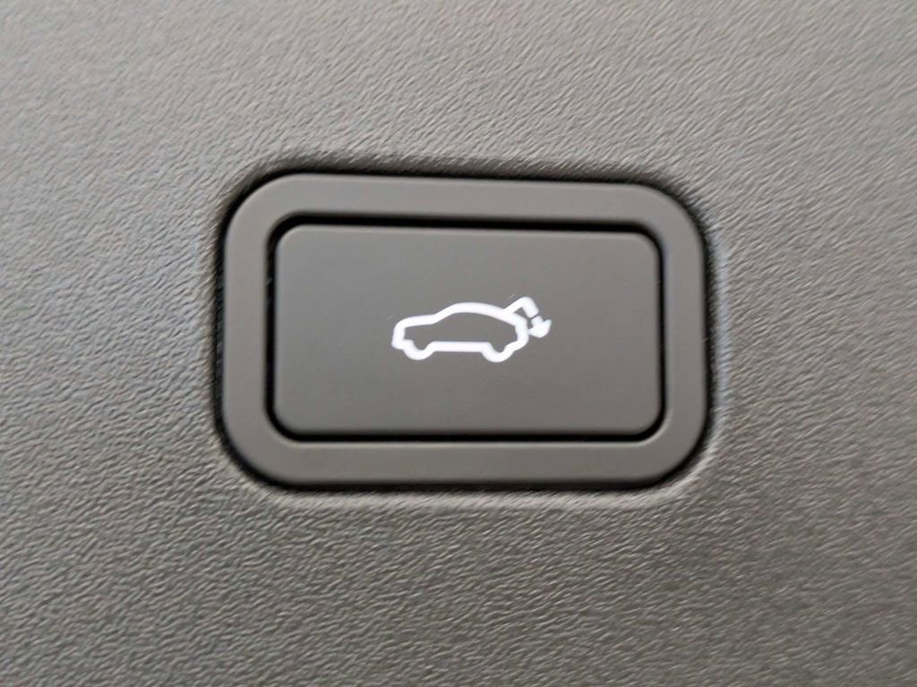 Used 2026 Volvo EX30 Cross Country Ultra w/ Protection Package Premier image 14