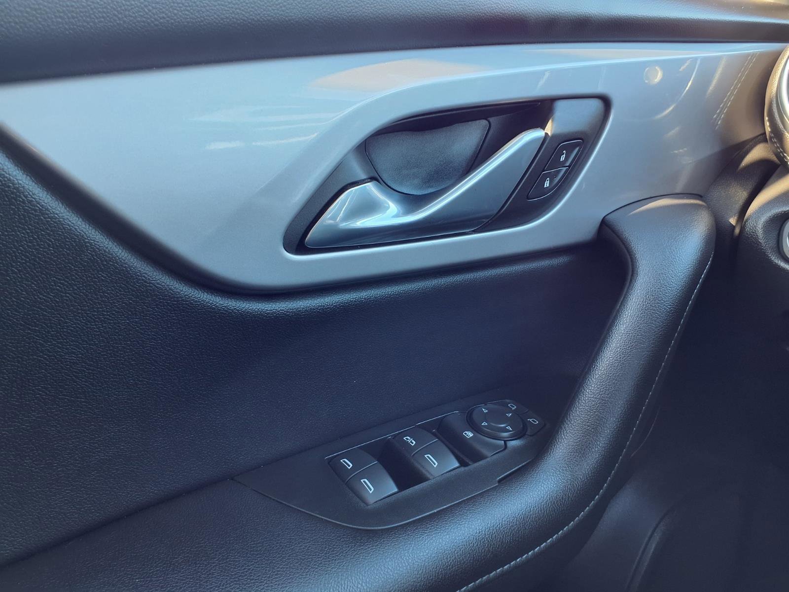 Used 2021 Chevrolet Blazer LT image 18