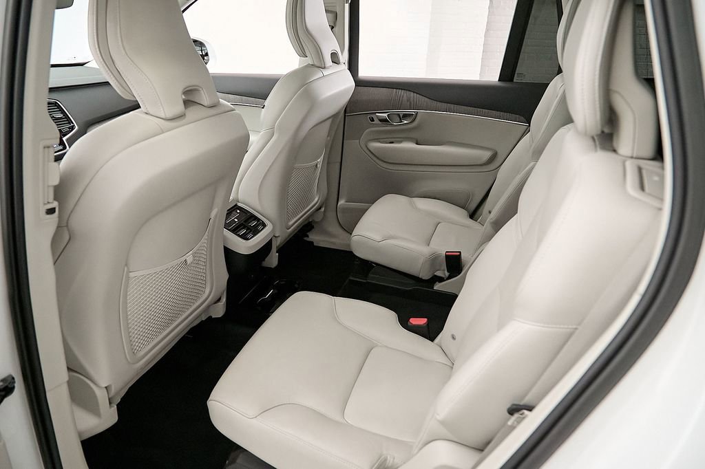 Used 2023 Volvo XC90 B6 Plus w/ Protection Package Premier AWD/4WD image 21