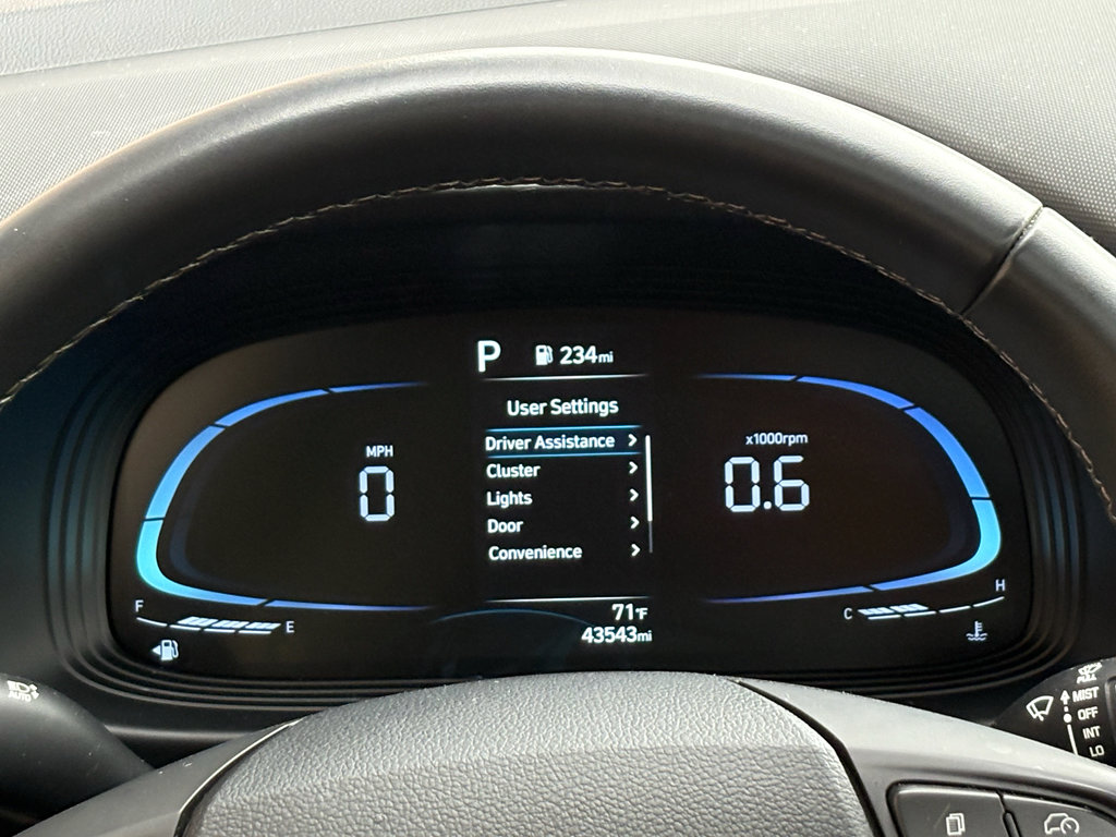 Used 2025 Hyundai Venue SEL FWD image 35