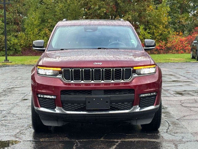 Used 2023 Jeep Grand Cherokee L Limited AWD/4WD image 34