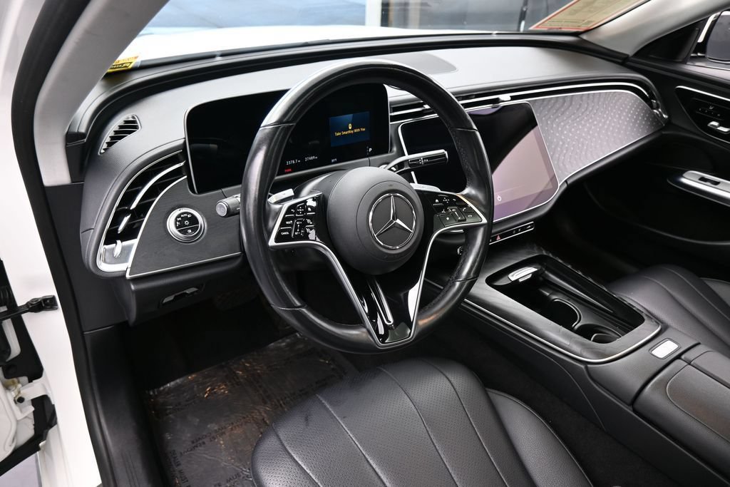 Used 2025 Mercedes-Benz E 350 Sedan image 12