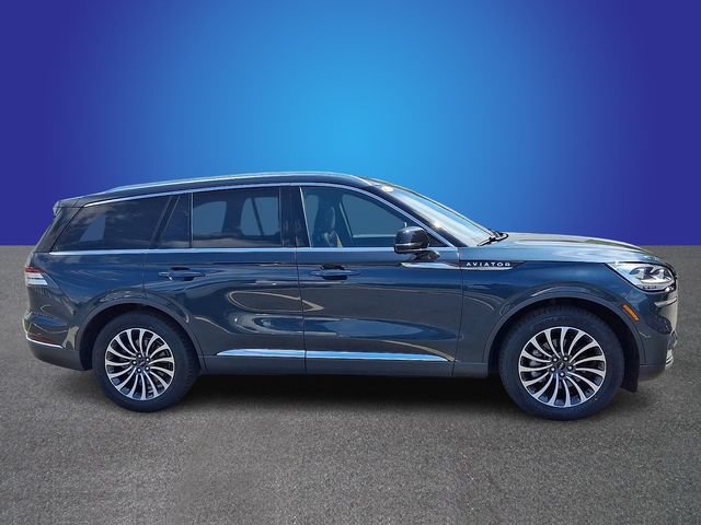 Used 2023 Lincoln Aviator Reserve w/ Equipment Group 201A AWD/4WD image 3