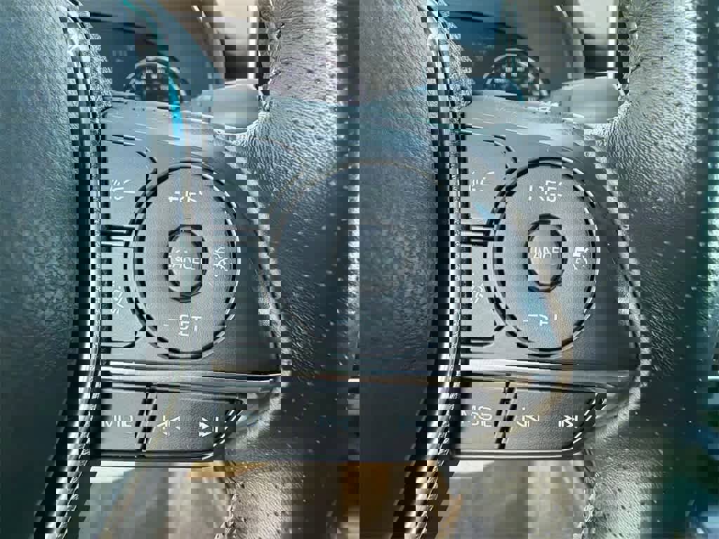 Used 2021 Toyota Avalon XSE image 23